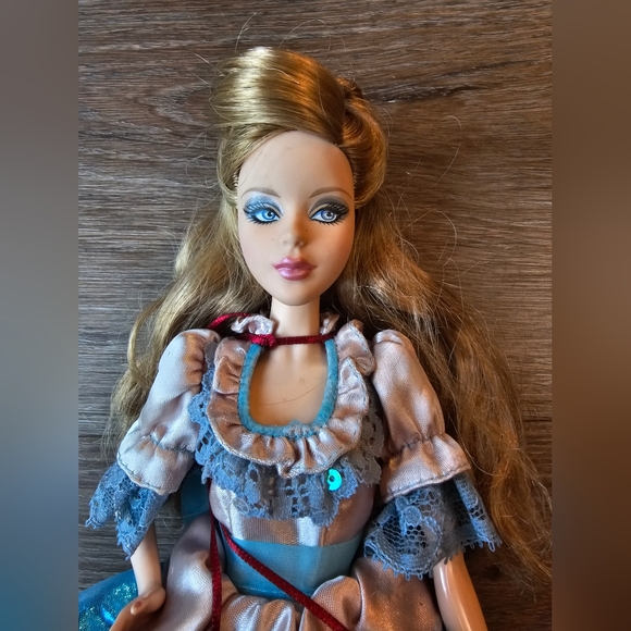 MATTEL 2007 Alice in Wonderland Alice Barbie Silver Label Collector's Item USED - Picture 2 of 10